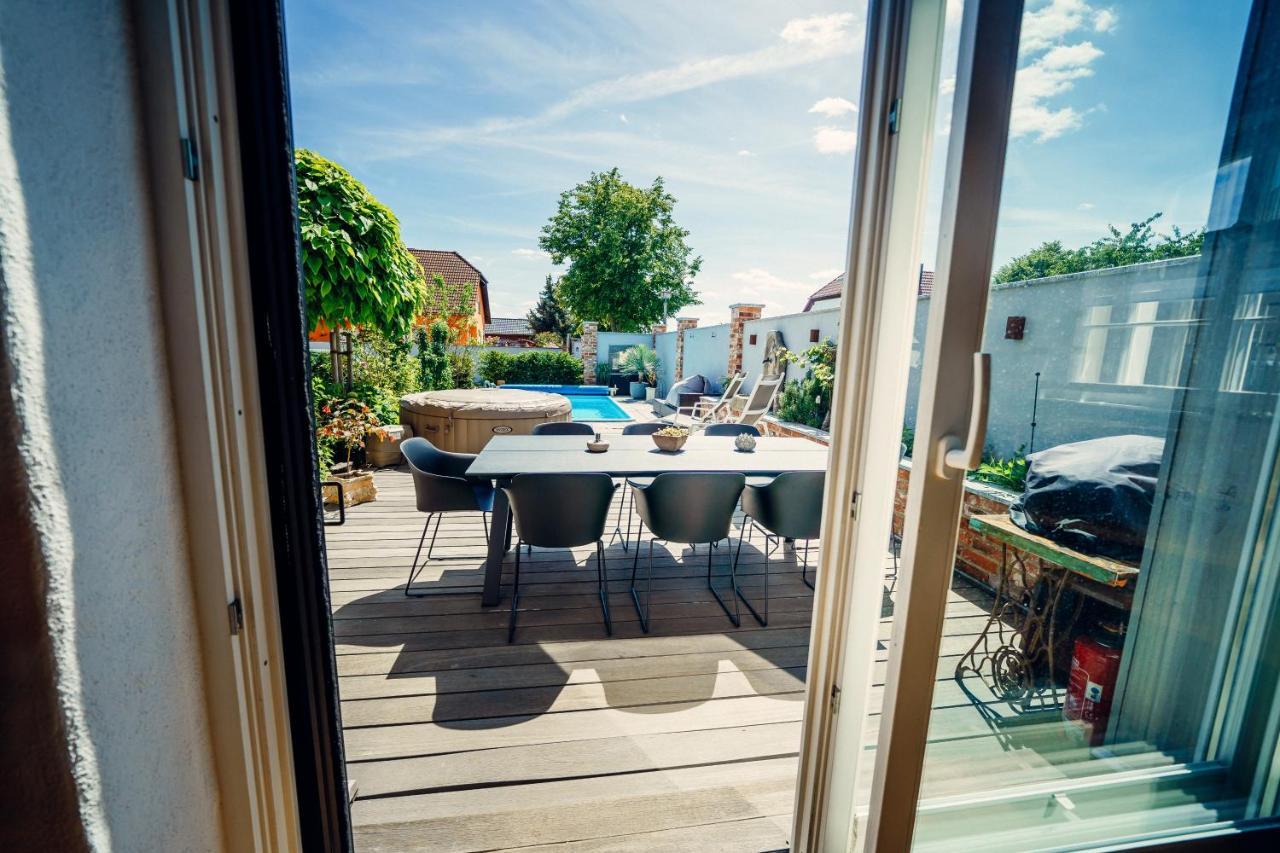 Alte Schmiede Mit Sauna, Pool Und Whirpool Im Aussenbereich Schoenstes Ferienhaus Der Lausitz Elsterheide Bagian luar foto