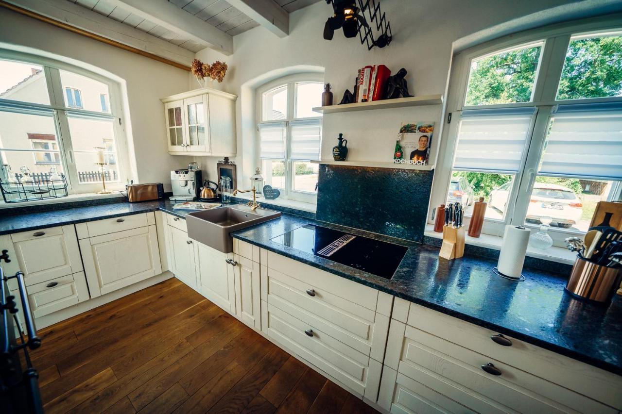 Alte Schmiede Mit Sauna, Pool Und Whirpool Im Aussenbereich Schoenstes Ferienhaus Der Lausitz Elsterheide Bagian luar foto